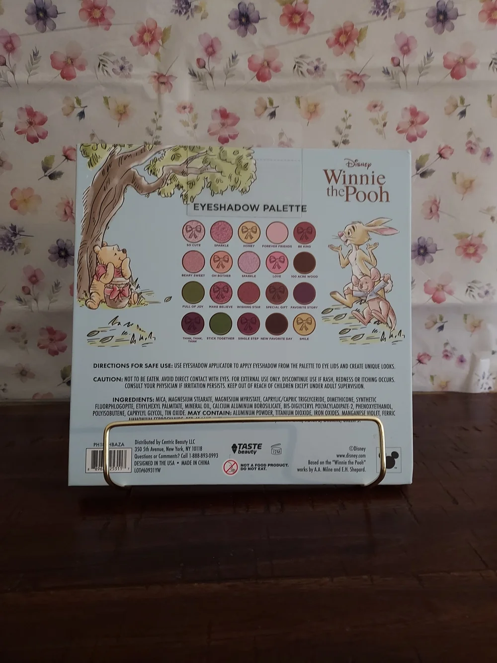 Disney Winnie the Pooh Eyeshadow Palette – Pastel Pink & Cream Shades